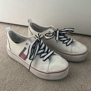 Tommy Hilfiger platform sneakers